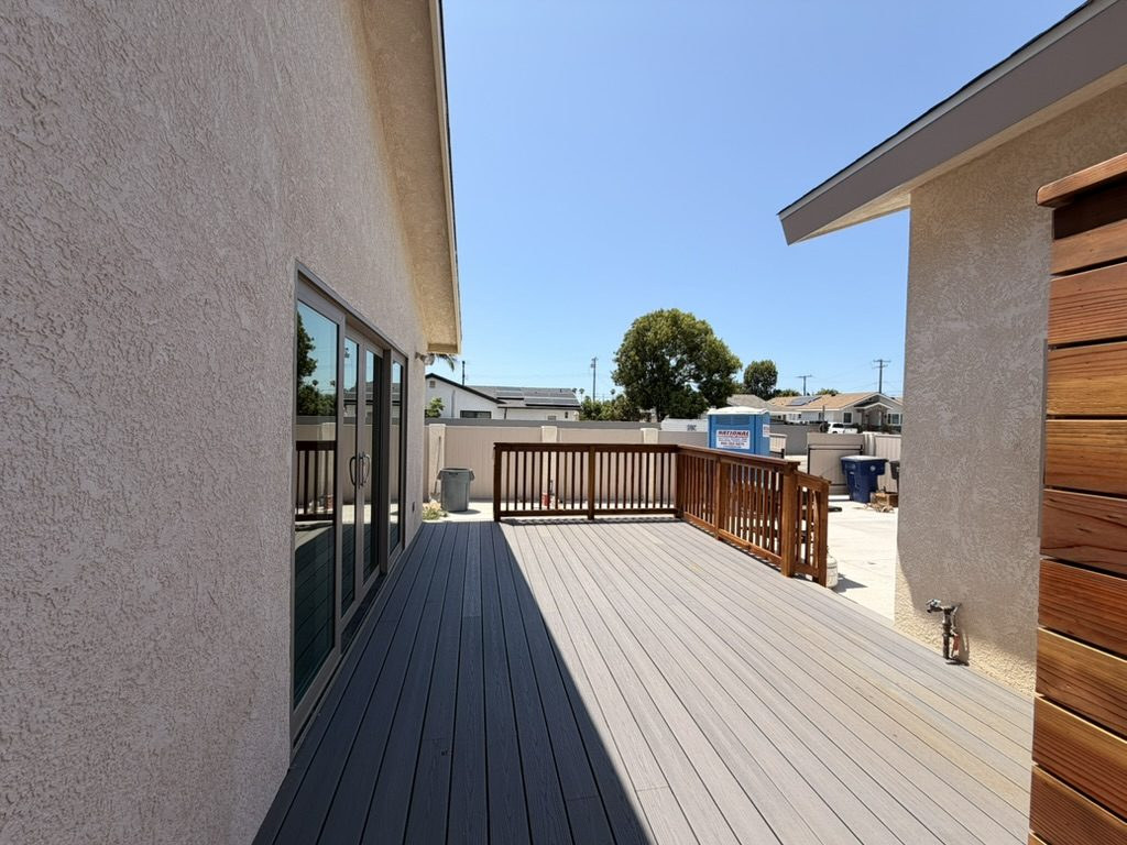 Finished redwood and composite deck, Torrance