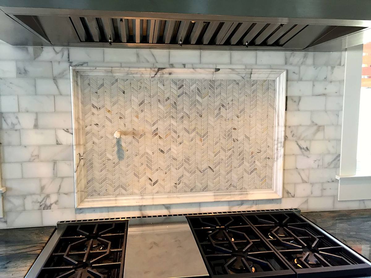 Marble backsplash kitchen, Ynes Residence